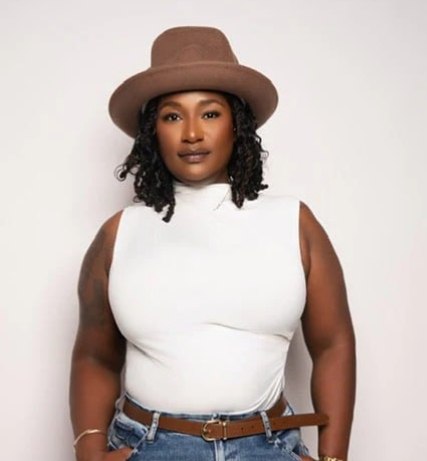 Ep. 73 - Rediscovering Yourself and Healing Naturally with Amiya Glove from Natures Pleasantries