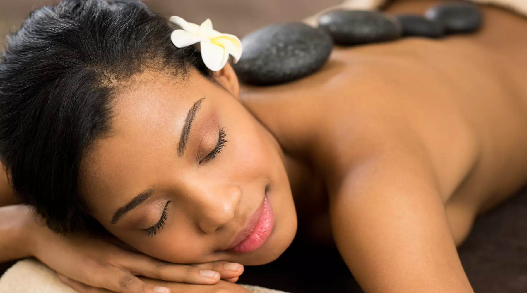 Relax and Renew: The Beauty Benefits of Massage for Skin and Mind